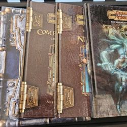 DUNGEONS DRAGONS SET OF 5 BOOKS