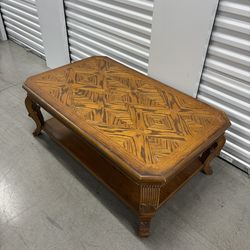 🚚 FREE Delivery! Vintage Wooden Coffee Table