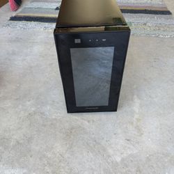 Frigidaire - 8 Bottle Wine Fridge