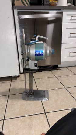 Cloth/Fabric Cutting Machine