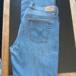 LEVIS~515~Boot Cut~10 Med.