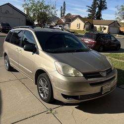2004 Toyota Sienna 
