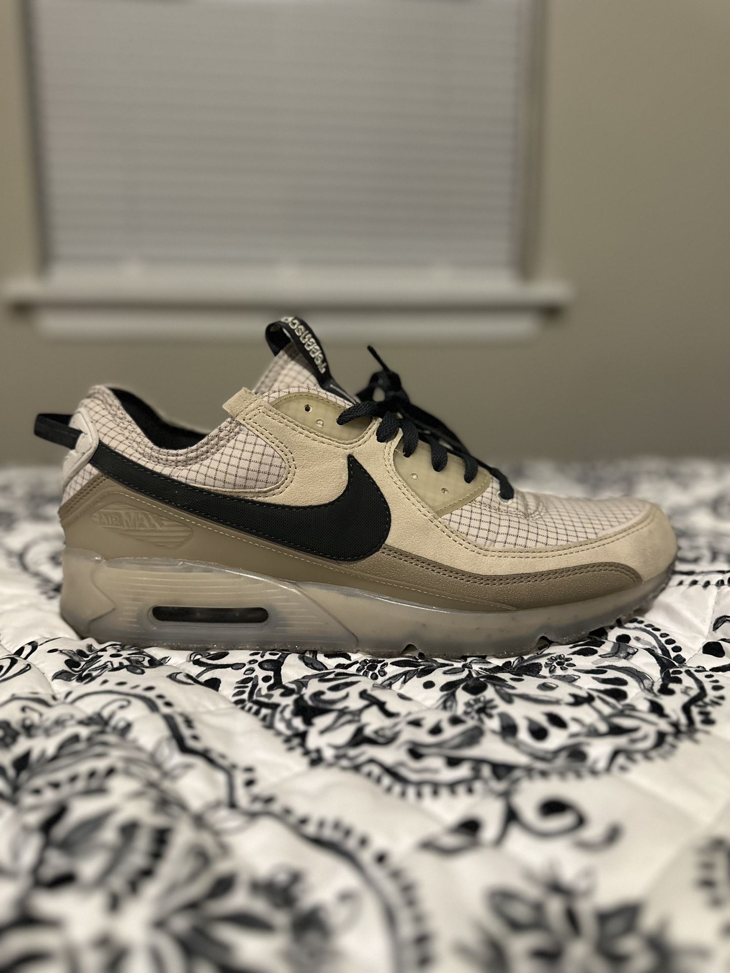Nike Air Max 90 – Tan Color (Rarely Worn)