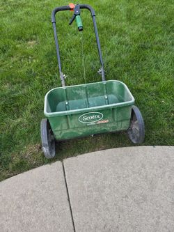 Scotts AccuGreen 3000 Drop Spreader