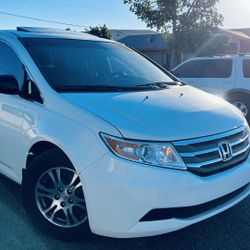 2011 Honda Odyssey Touring Edition 