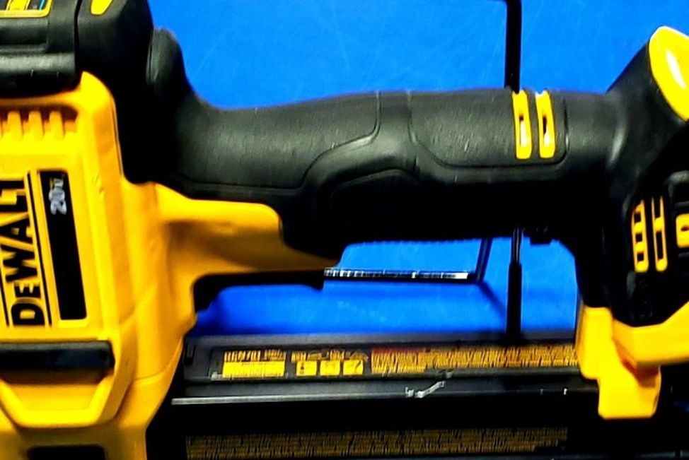 Dewalt Cable Stapler