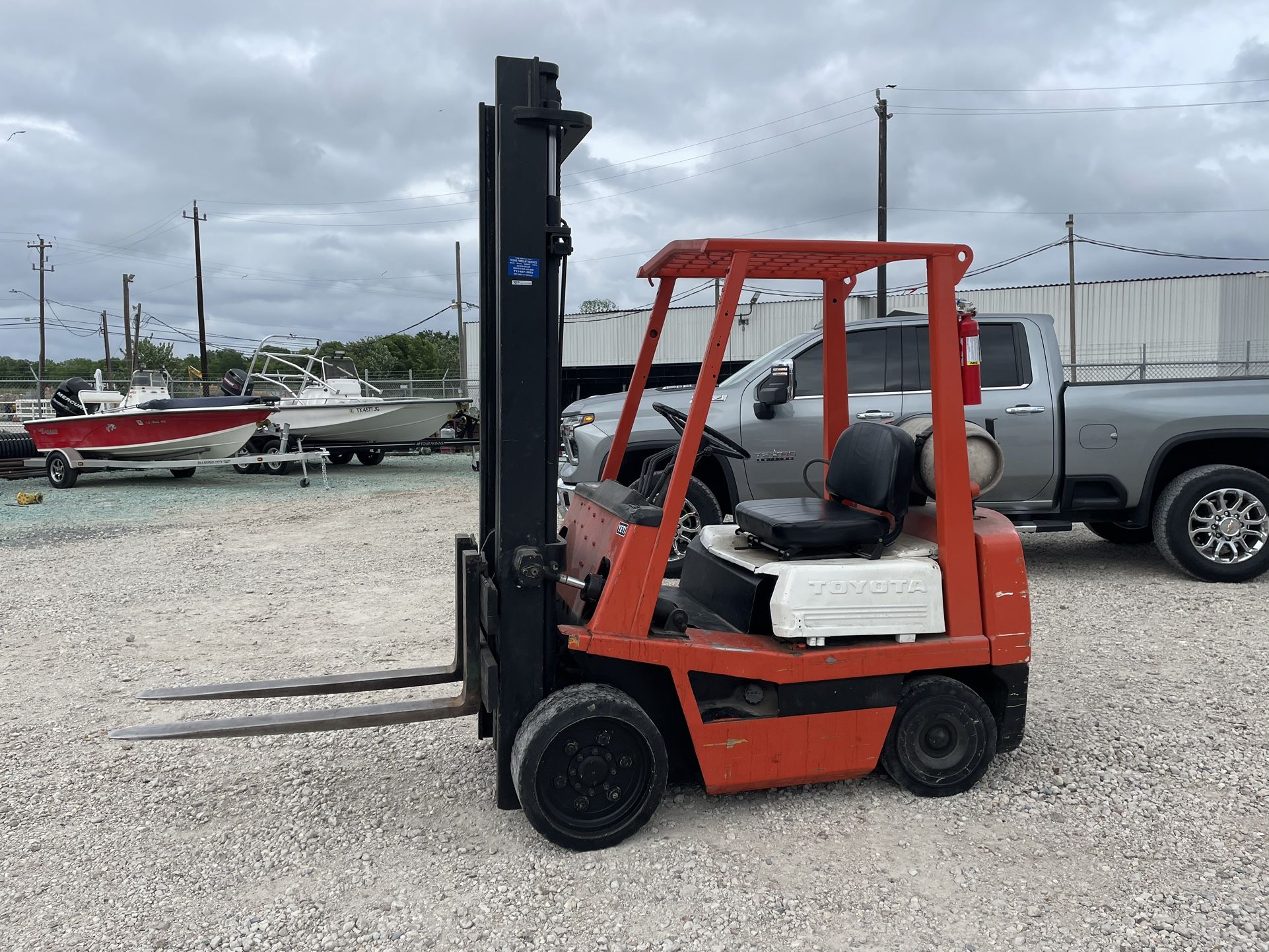    Toyota forklift 5,000 lbs 