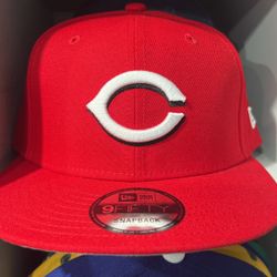 Cincinnati Reds New era snapback hat 🧢 35$ each