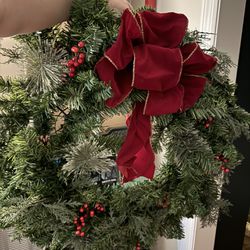 30” Prelit Christmas Wreaths Decor and Garland