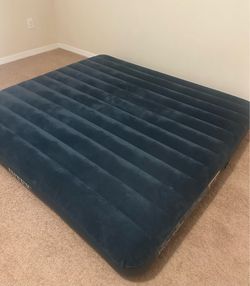 Air Mattress w/ Electric Pump – Inflates Fast – Works Great