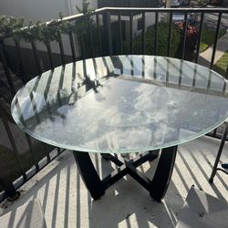 glass round table