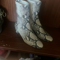 Boots StuartWeitzman