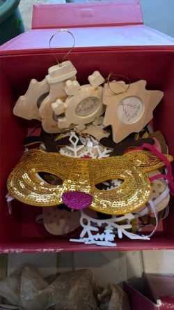 Box of selfie mask for Xmas