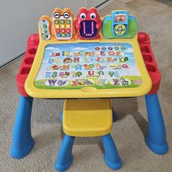VTech Touch and Learn Activity Desk Deluxe - Perfect Condition  - All Expansion Packs Included
