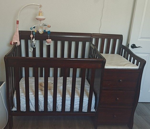 baby crib