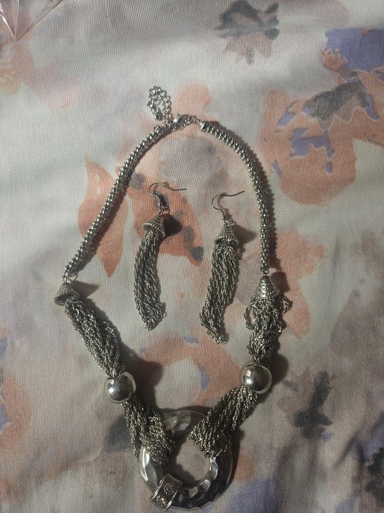 Silver Necklace & Earrings Set 