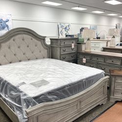 New King Bedroom Set 🔥🔥 IN STOCK 