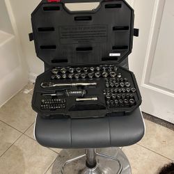 75 Piece mechanic tool set