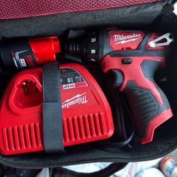 Milwaukee Impactó 12v 