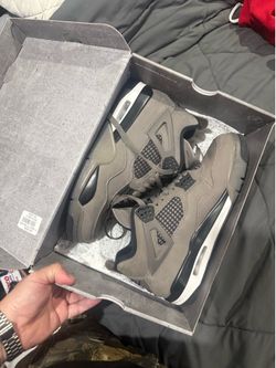 Nike air Jordan 4 cave stone size 9
