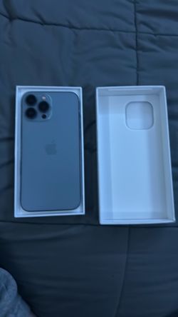Unlocked Apple iPhone 13 Pro Max 128GB – Sierra Blue