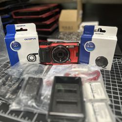 Action Camera Olympus TG 6 With Extra Batteries, LG-1 And LB-T01