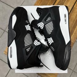 Air Jordan 4 Retro