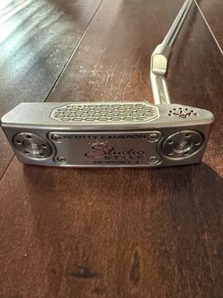 Scotty Cameron 2025 Studio Style Newport Plus 34 inch putter