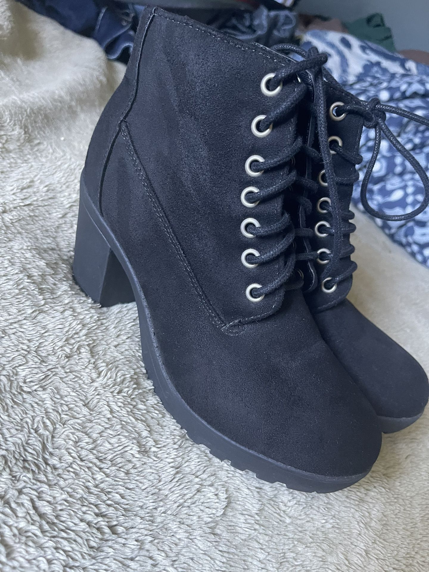 Black suede Boots