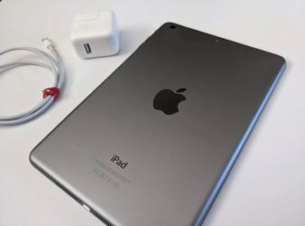 Apple iPad Mini 2 16GB PERFECT Condition Open To Reasonable Offers