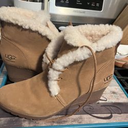 UGG Wedge Boots 🌸
