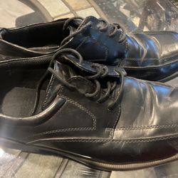 Hunters Bay men's size 10 square toed black dress shoes