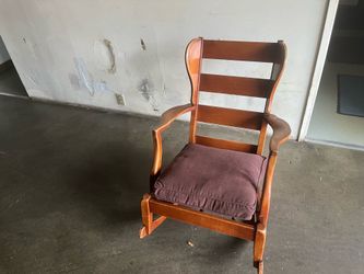 Vintage Cushman Colonial Creations rocking chair
