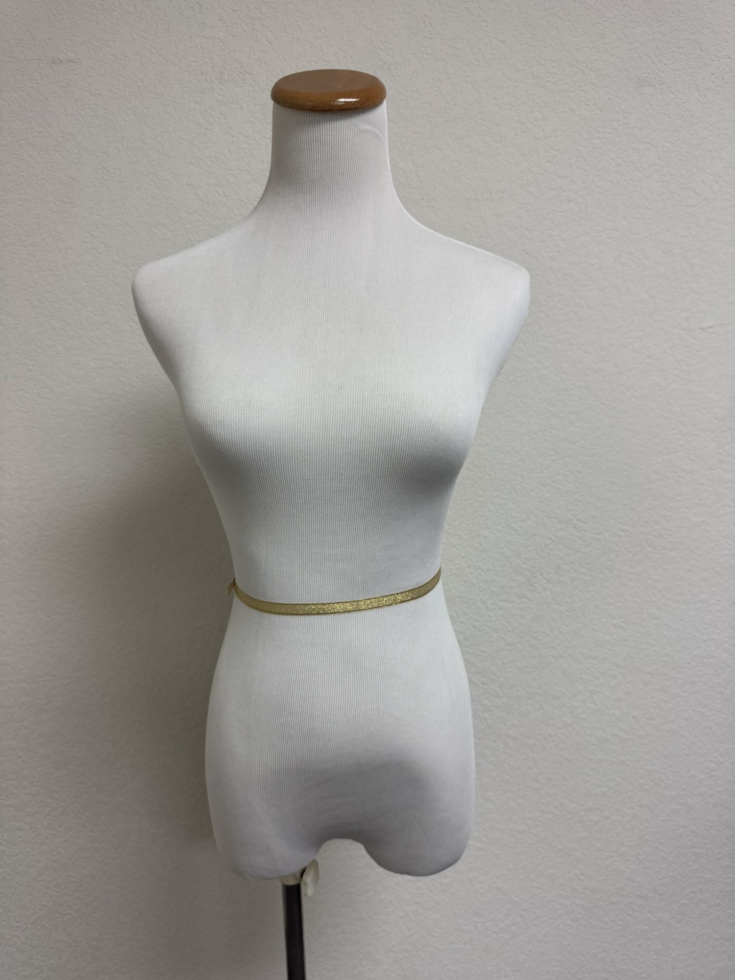 Women’s Dress Form Mannequin Size S – Excellent Condition