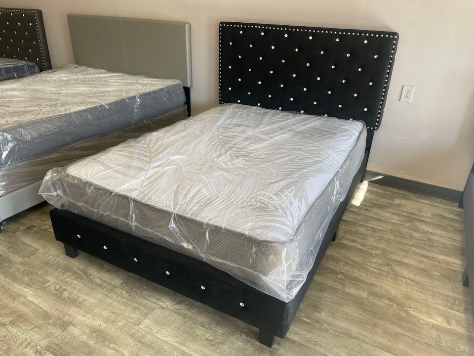 Diamond Tufted Black & Grey Queen And King Size Bed Frame, Mattress