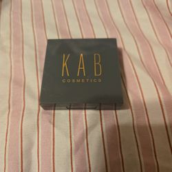 KAB COSMETICS EYESHADOW QUAD