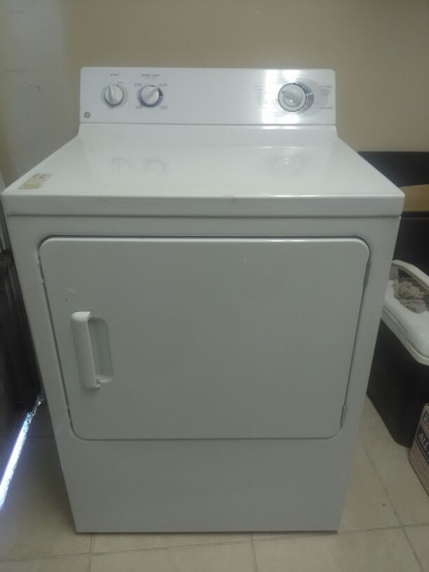 Dryer / brand; GE /Model; DBXR463ED2WW / 120-240v / 60Hz