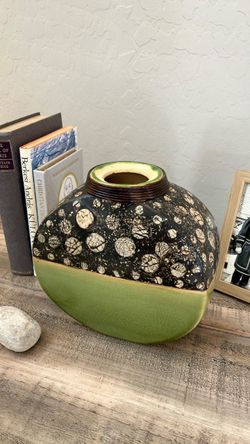 Decorative Ceramic Crackle-Glaze Modern Vase