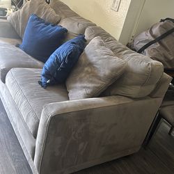Lazy Boy Love seat