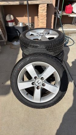 Rines con llanta nuevas $500