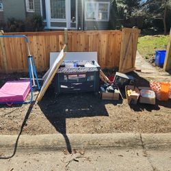 Free Stuff Corner Of Crestmoor Dr and Lorain Ave Silver Spring