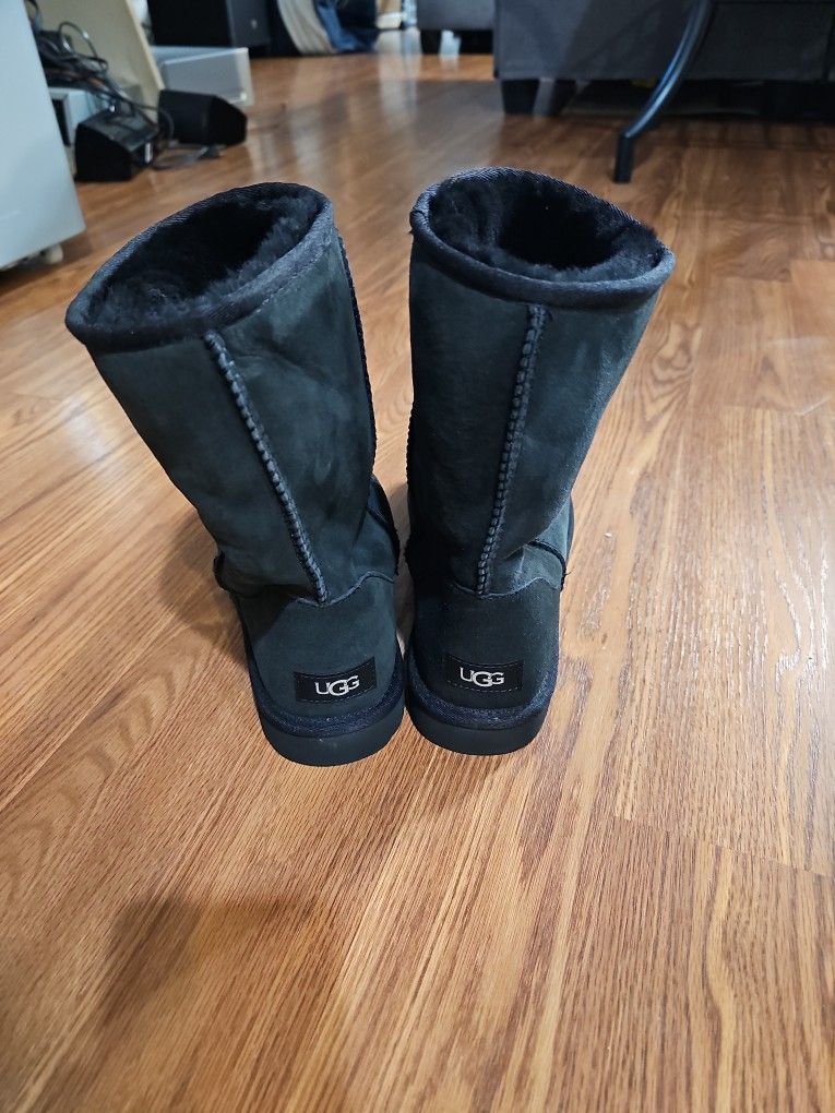 Ugg Mens Size 10 New