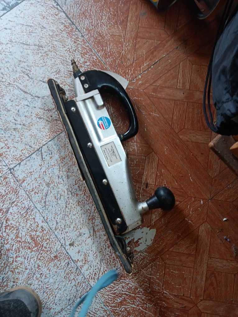 Campbell  Hausfeld Pneumatic Sander