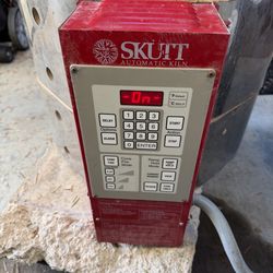 Skutt Kiln KM-818 pottery