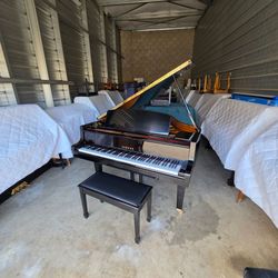 1995 Yamaha GH1,
Free delivery & tuning INCLUDED!
(PRICE IS NEGOTIABLE)