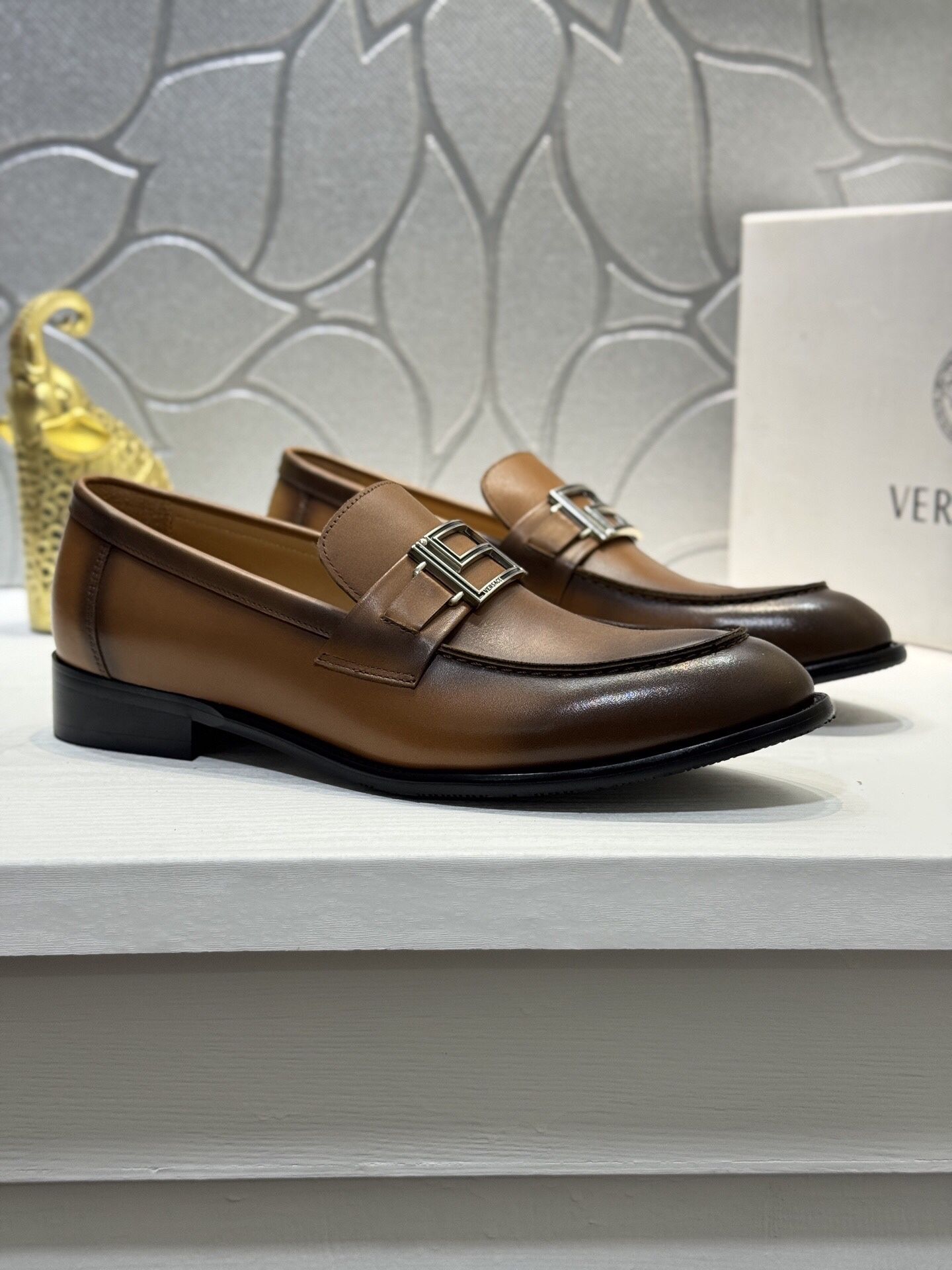 Versace Men’s Leather Shoes With Box New