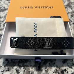 LV Cuff