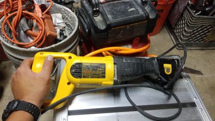 Dewalt saw saw