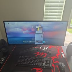 34" Ultra Wide LG Monitor