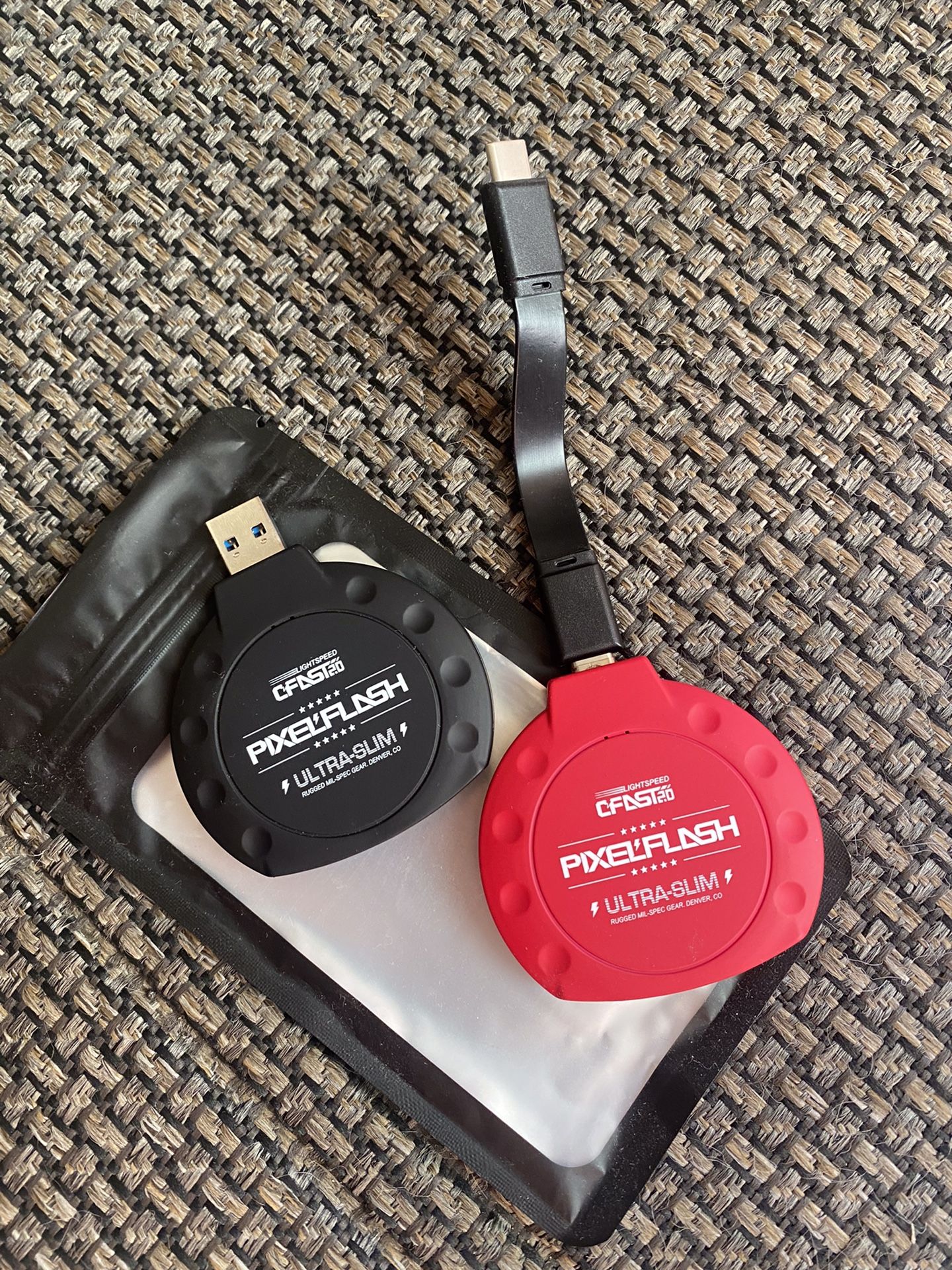 2 Pixel Flash CFast 2.0 Card Readers